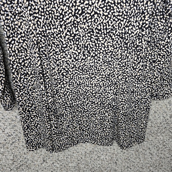 Susan Graver Top Womens Medium Black Printed Liquid Knit Square Neck Blouse - Picture 5 of 7